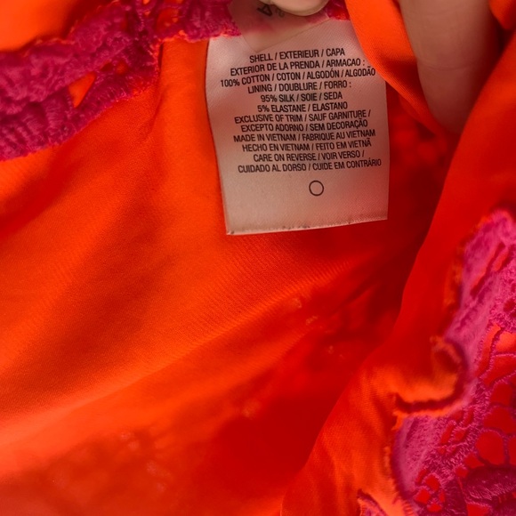 Elie Tahari pink crochet peplum top - Picture 3 of 4